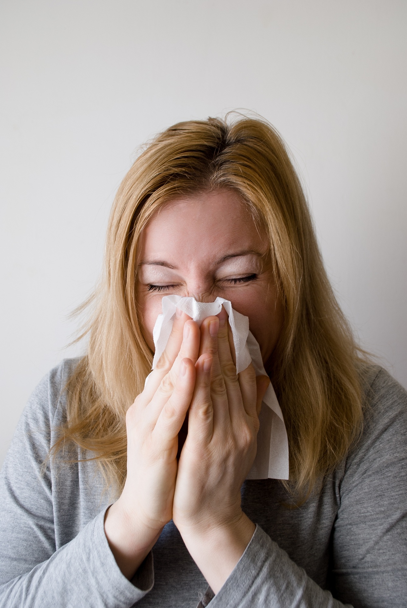 5 Simple Ways to Relieve Indoor Allergies57f88335dfb3a7348043b841286b3d7c
