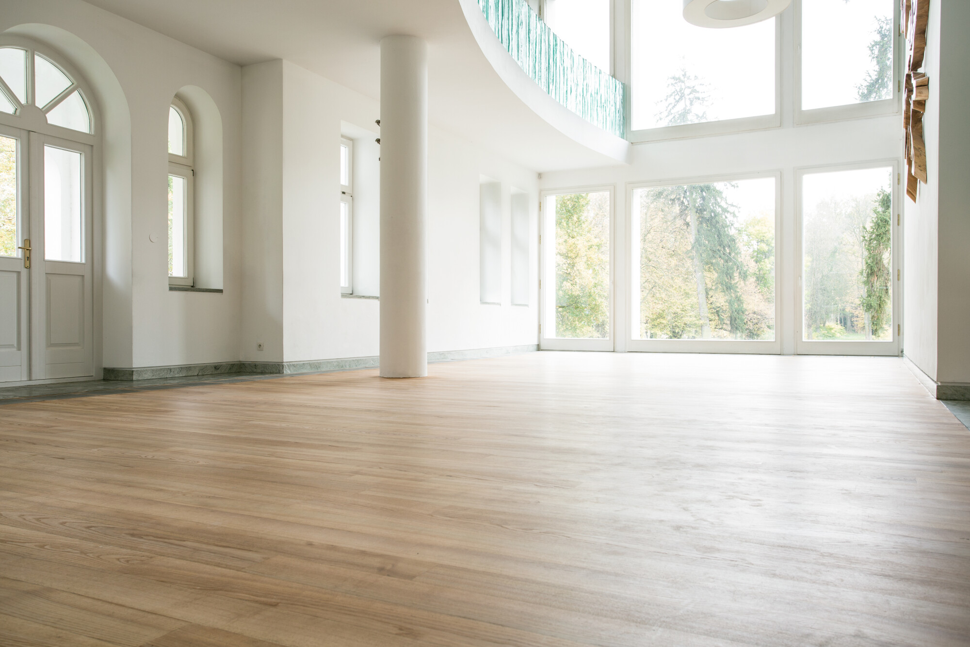 Are you looking for the right staining option for your floors? Click here for five practical tips for choosing the right floor stain for your floors.