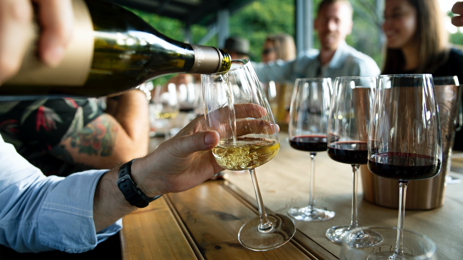 Tips For Serving Wine The Right Way