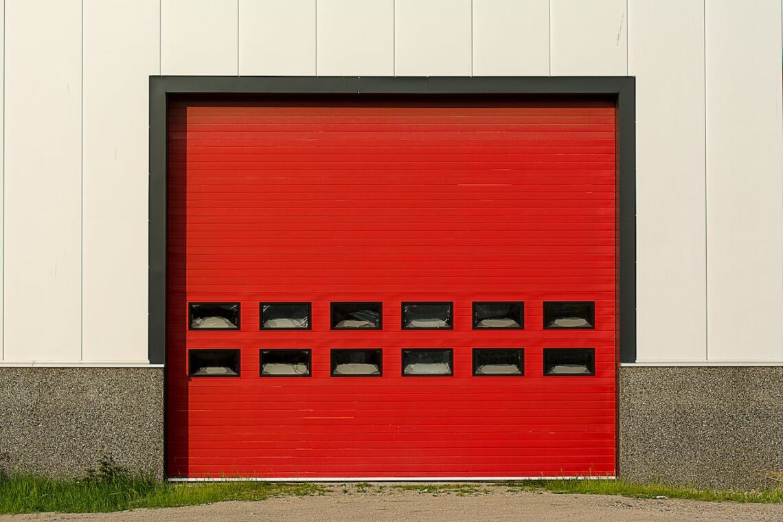 The Latest Trends in Commercial Garage Door Installation